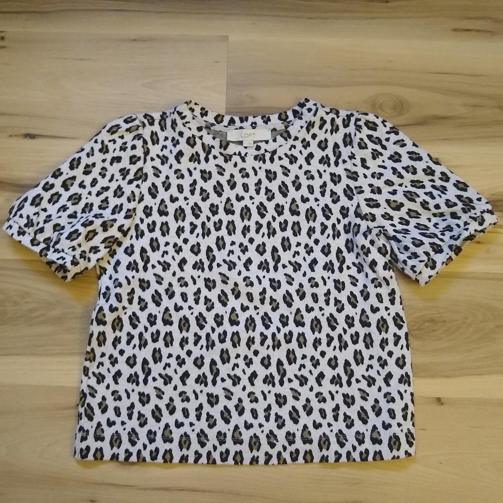EUC LOFT Leopard Print Bubble Sleeve Crop Tee S